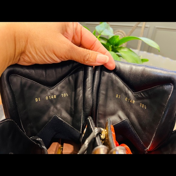 Brown and Gold Louis Vuitton Outland Ankle Boot - Picture 4 of 9